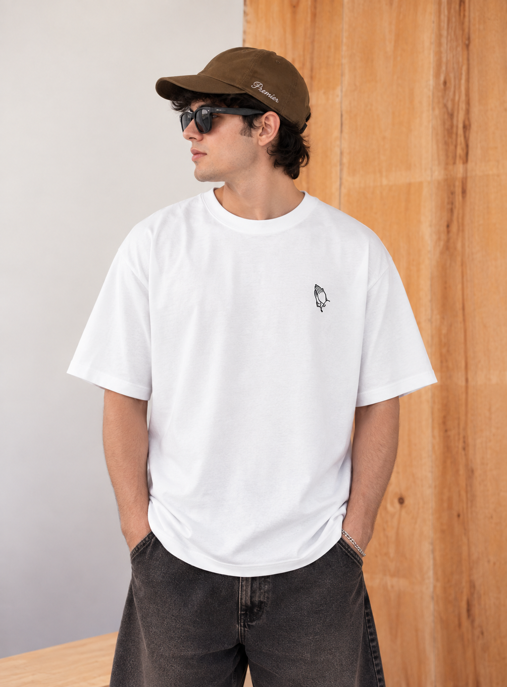 Camiseta Semi Oversized Heaven Knows