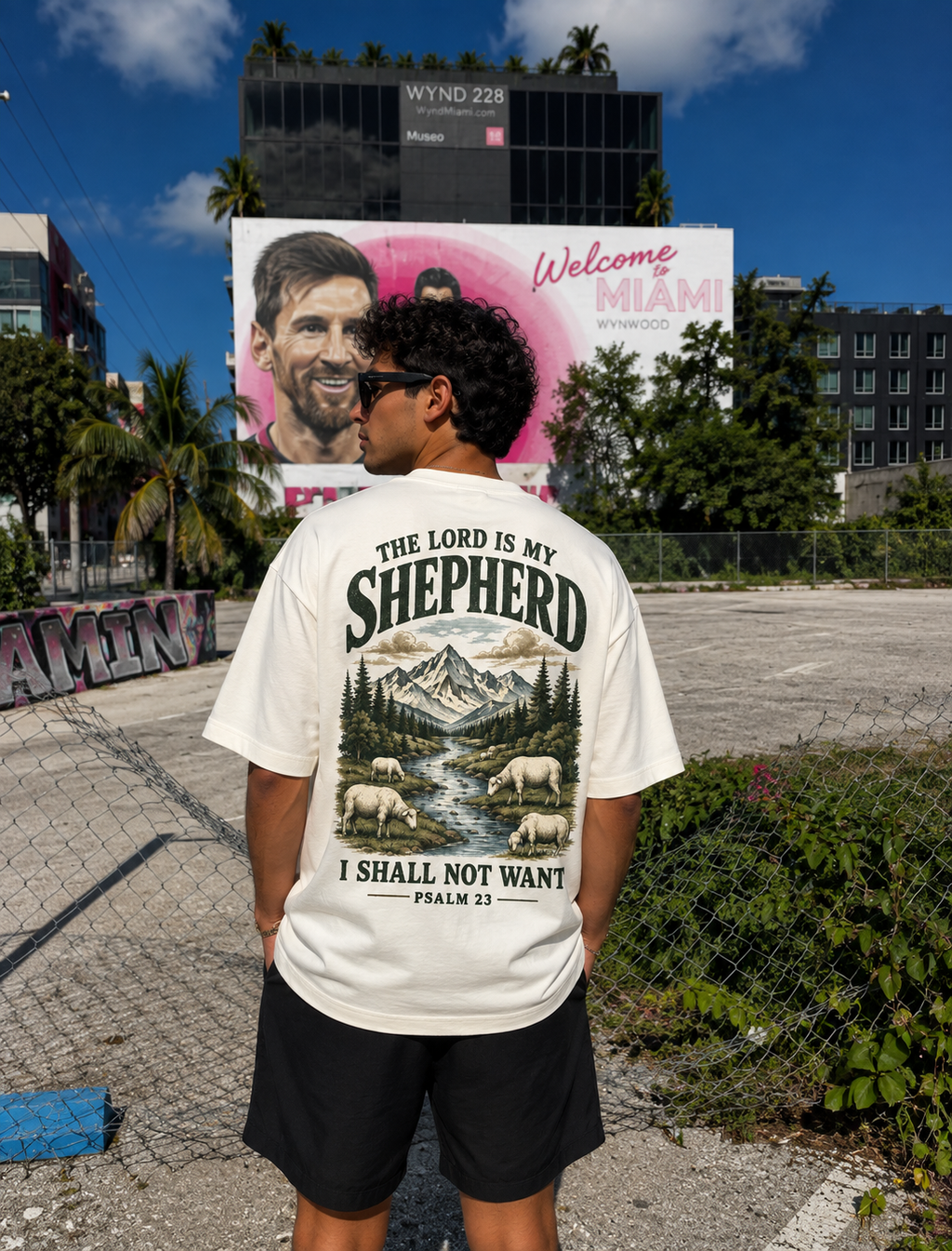 Camiseta Semi Oversized The Shepherd